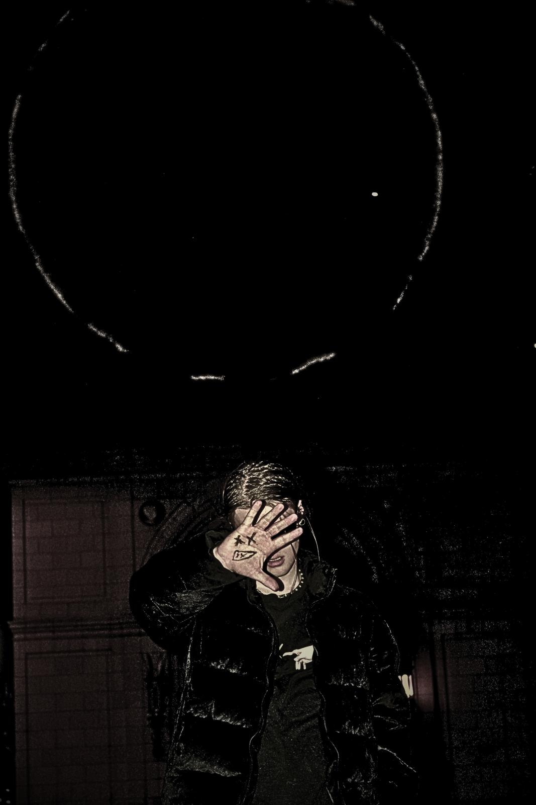 Perseo en el micrófono abierto de Youth on Record